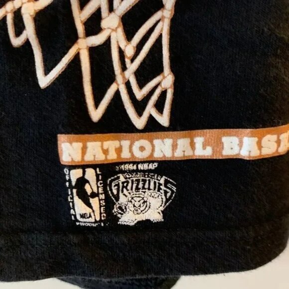 VINTAGE 90S YOUTH VANCOUVER GRIZZLIES T-SHIRT SMALL - Picture 4 of 6